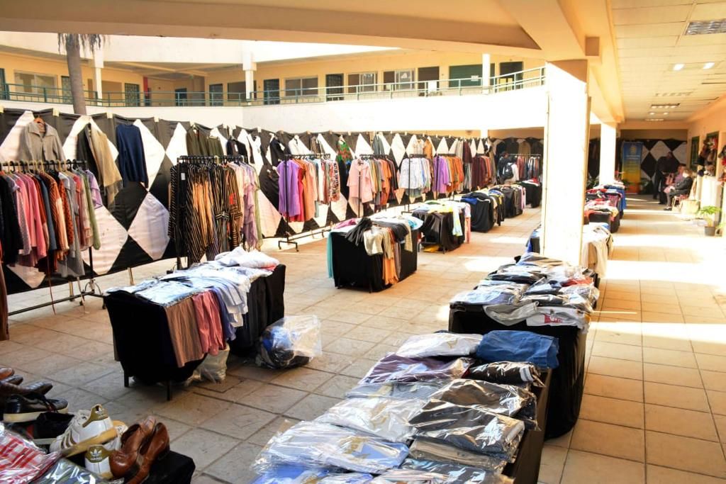 جامعة القاهرة تنظم معرض ملابس للطلاب بأسعار رمزية