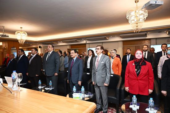 جانب من الندوة (4)