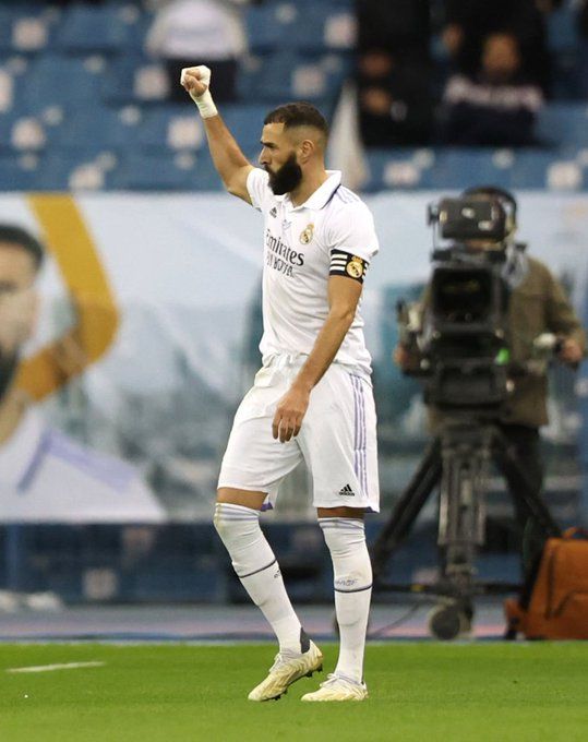 الريال ضد فالنسيا (10) الريال ضد فالنسيا (10)