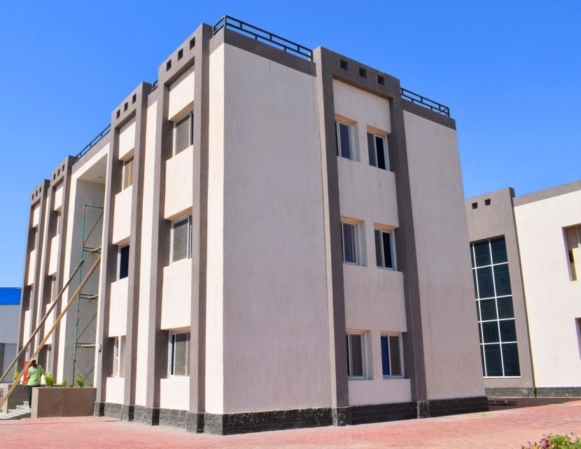 المبنى الإدارى داخل مجمع البغدادى المبنى الإدارى داخل مجمع البغدادى