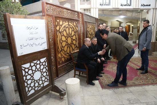 بدء تلقى العزاء فى الزميل الراحل علام عبد الغفار بمسجد الحامدية الشاذلية (2) بدء تلقى العزاء فى الزميل الراحل علام عبد الغفار بمسجد الحامدية الشاذلية (2)