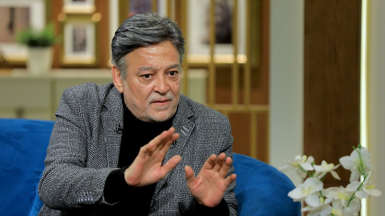 الفنان عماد رشاد (2) الفنان عماد رشاد (2)