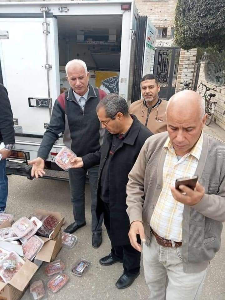 رئيس المدينة أثناء استدعاء الجهات المختصه للفحص رئيس المدينة أثناء استدعاء الجهات المختصه للفحص