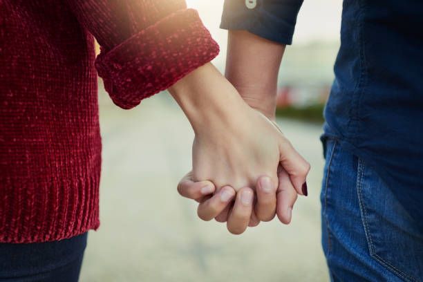 علاقة عاطفية علاقة عاطفية