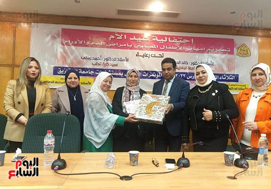 150738-جانب-من-التكريم-(5) 150738-جانب-من-التكريم-(5)
