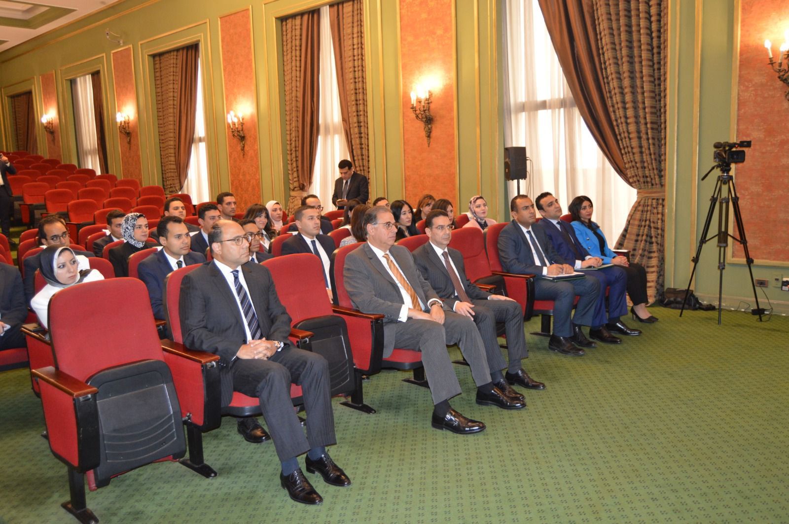 وزير الخارجية يشهد مراسم تخرج وأداء القسم الوظيفي لدفعة الدبلوماسيين الجدد (4) وزير الخارجية يشهد مراسم تخرج وأداء القسم الوظيفي لدفعة الدبلوماسيين الجدد (4)