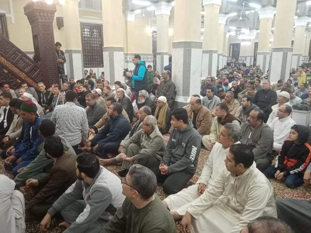 جانب من الصلاة (3) جانب من الصلاة (3)