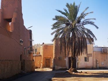 المسجد وسط حي المفنوحة