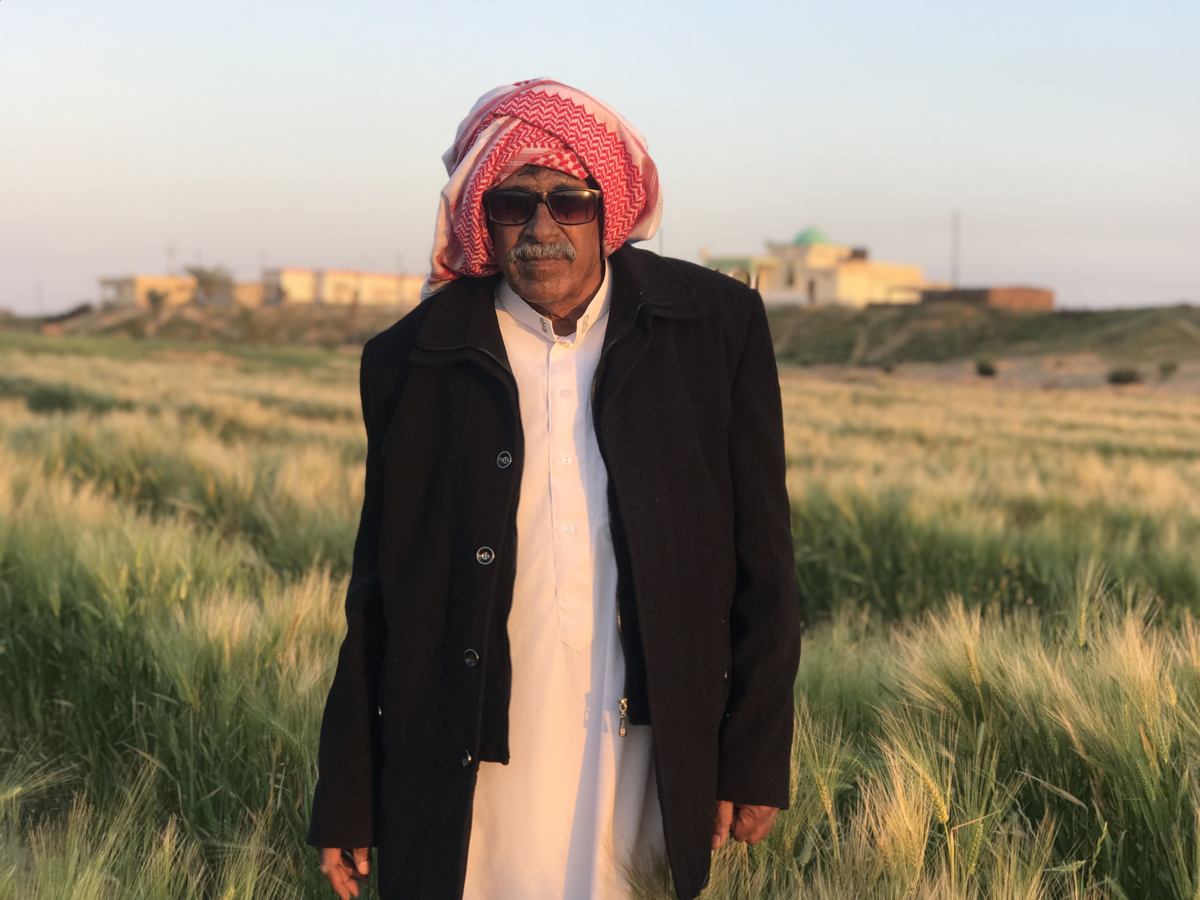 موسى رويشد وسط ارضه التى استصلحها موسى رويشد وسط ارضه التى استصلحها