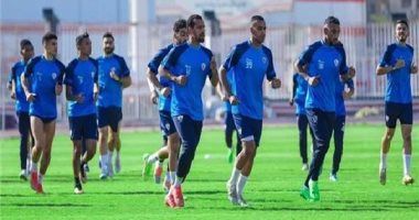 اجتماع بين أوسوريو ولاعبي الزمالك قبل تدريب اليوم استعدادا لسيراميكا