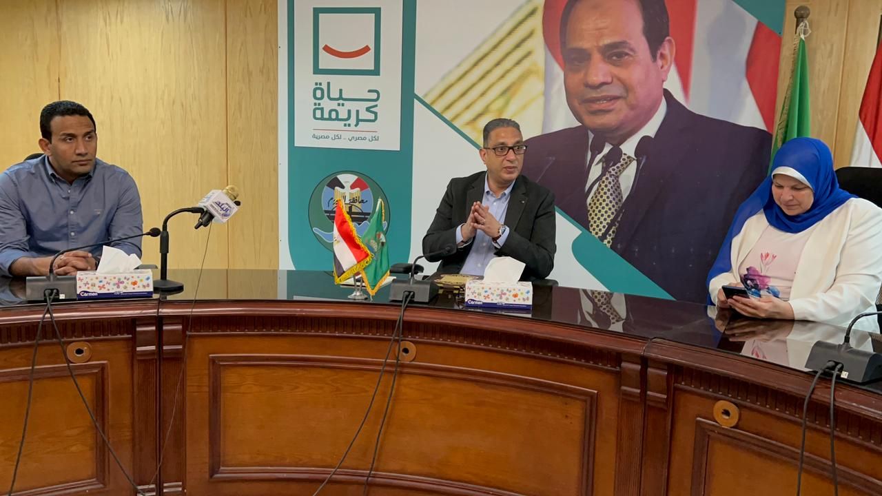 محافظ الفيوم يعتمد نتيجة الشهادة الإعدادية (3) محافظ الفيوم يعتمد نتيجة الشهادة الإعدادية (3)