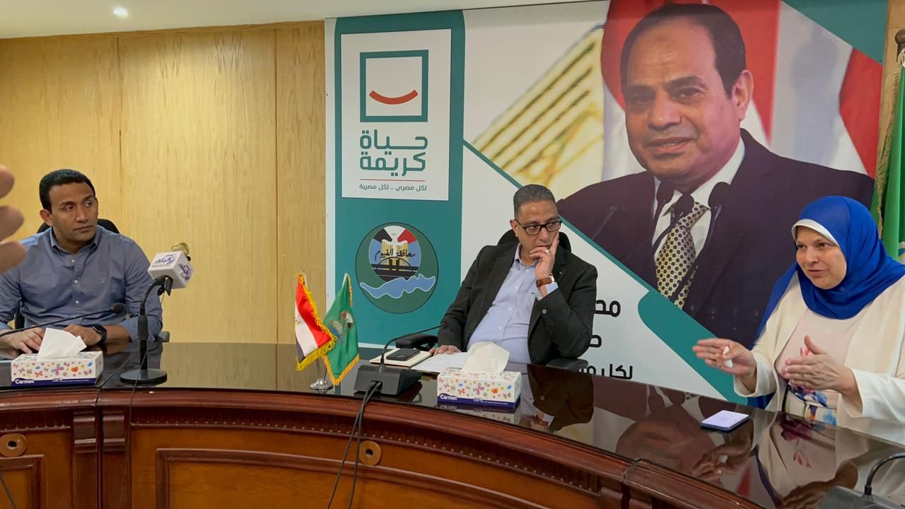 محافظ الفيوم يعتمد نتيجة الشهادة الإعدادية (1) محافظ الفيوم يعتمد نتيجة الشهادة الإعدادية (1)