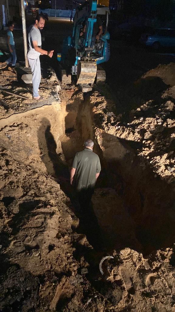 كسر ماسورة مياه بحي ثالث الإسماعيلية (1) كسر ماسورة مياه بحي ثالث الإسماعيلية (1)