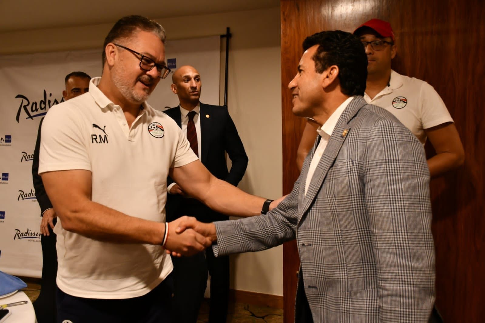 وزير الرياضة يهنئ المنتخب الأوليمبى لتأهله إلى أوليمبياد باريس والصعود لنهائى أمم أفريقيا (2) وزير الرياضة يهنئ المنتخب الأوليمبى لتأهله إلى أوليمبياد باريس والصعود لنهائى أمم أفريقيا (2)