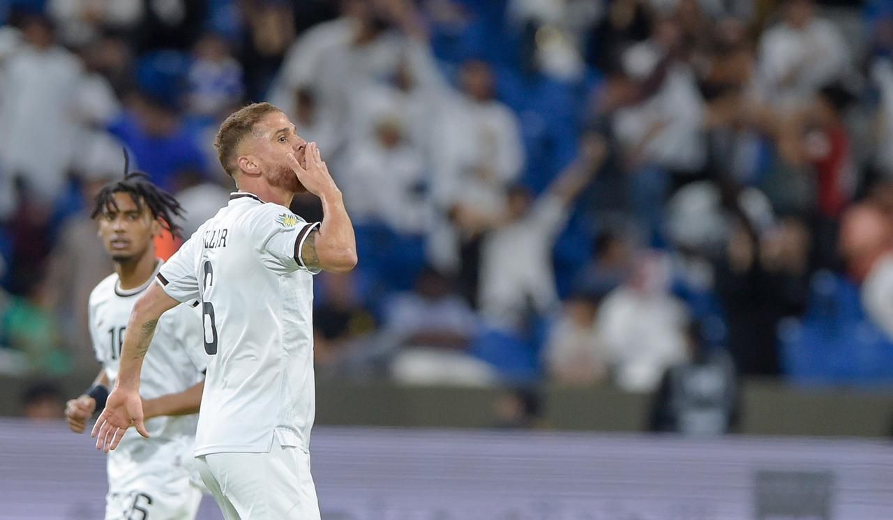 الهلال ضد الشباب (21) الهلال ضد الشباب (21)