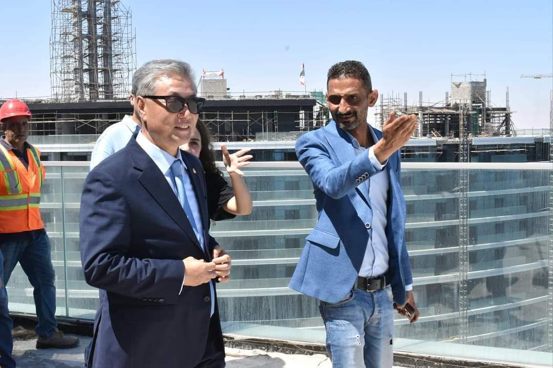 رئيس جهاز العلمين يشرح لسفير كوريا الجنوبية مشروعات العلمين رئيس جهاز العلمين يشرح لسفير كوريا الجنوبية مشروعات العلمين