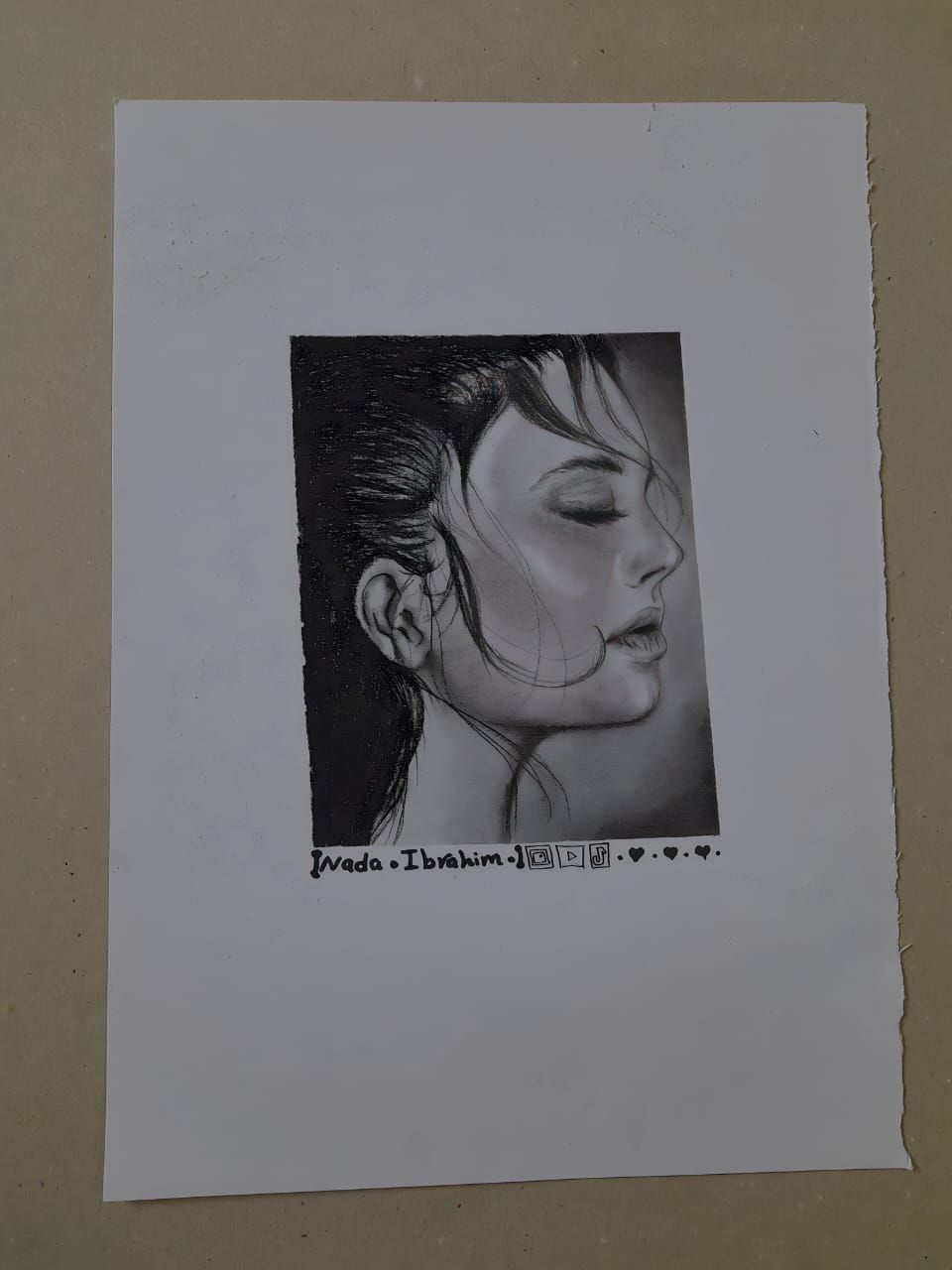 رسمه لفتاة بريشة ندى رسمه لفتاة بريشة ندى