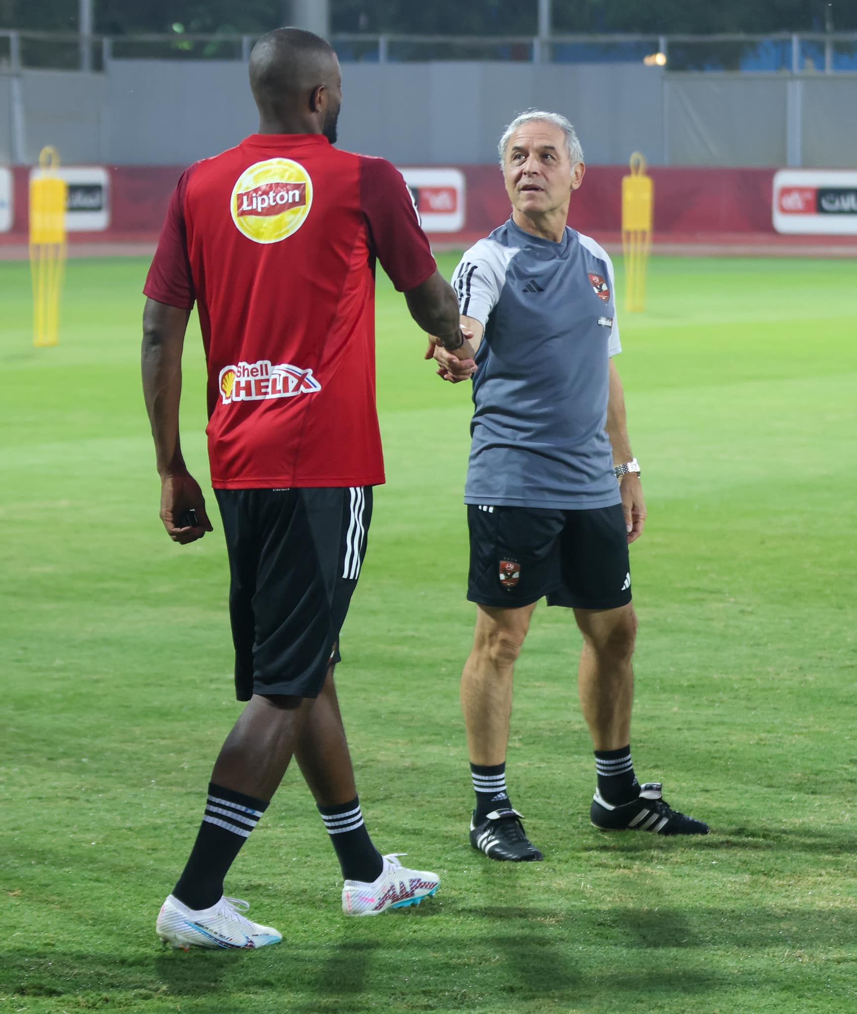 مران الأهلي (20) مران الأهلي (20)