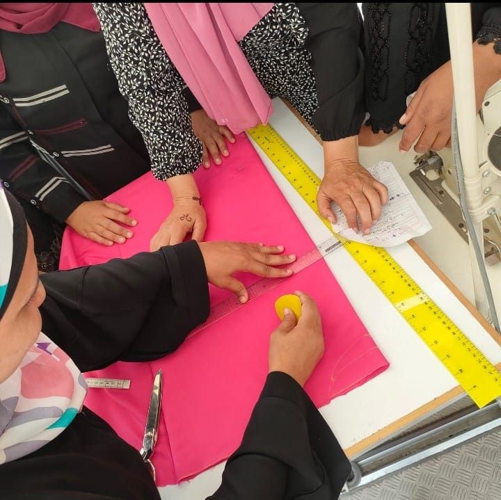 الدورة التدريبية المجانية لفتيات البر الغربى (1) الدورة التدريبية المجانية لفتيات البر الغربى (1)