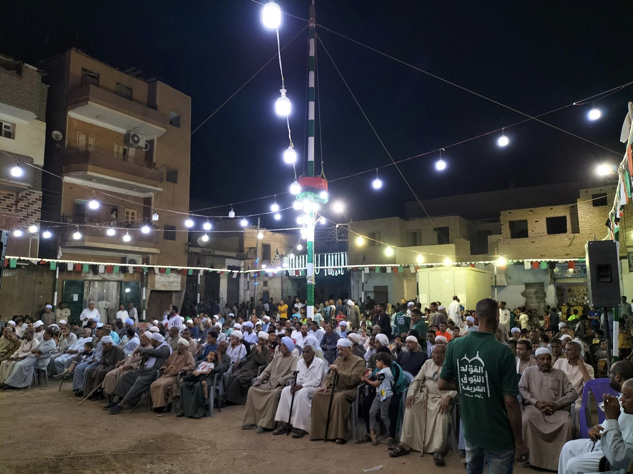 جانب من فعاليات حضور ليلة المولد النبوى بالرزيقات جانب من فعاليات حضور ليلة المولد النبوى بالرزيقات