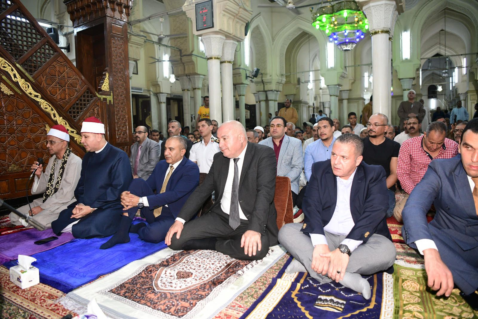 محافظ قنا يشهد احتفال المولد النبوي الشريف (2) محافظ قنا يشهد احتفال المولد النبوي الشريف (2)