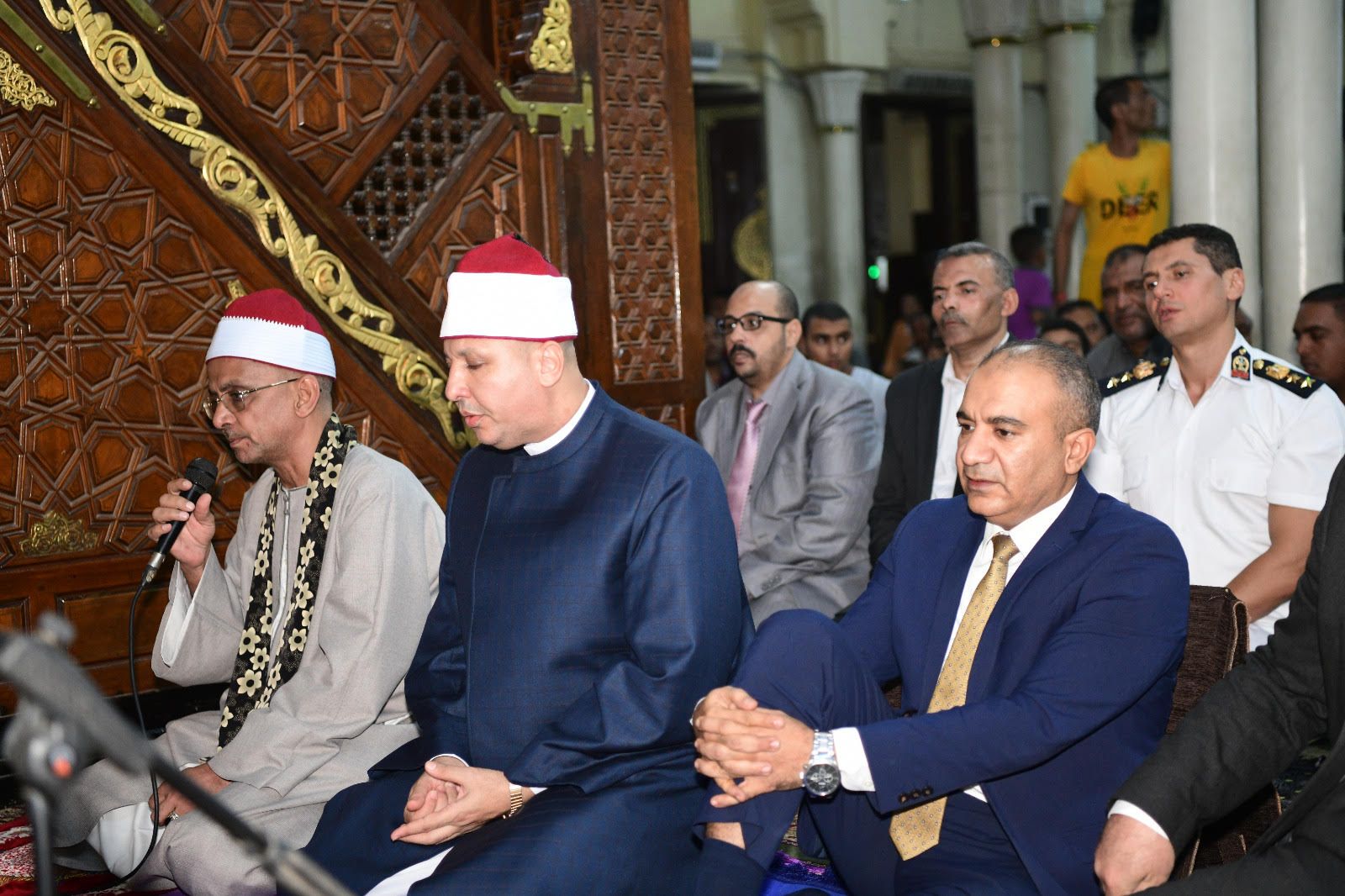 محافظ قنا يشهد احتفال المولد النبوي الشريف (3) محافظ قنا يشهد احتفال المولد النبوي الشريف (3)