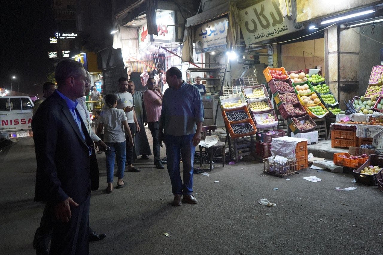 حملة ليلية لرفع الإشغالات (1) حملة ليلية لرفع الإشغالات (1)
