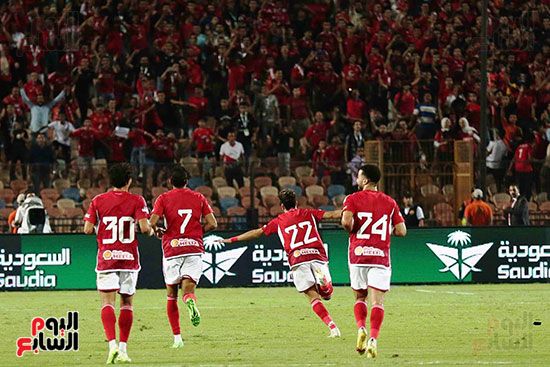 احتفال مميز لإمام عاشور بهدفه الأول في الأهلى (2) احتفال مميز لإمام عاشور بهدفه الأول في الأهلى (2)