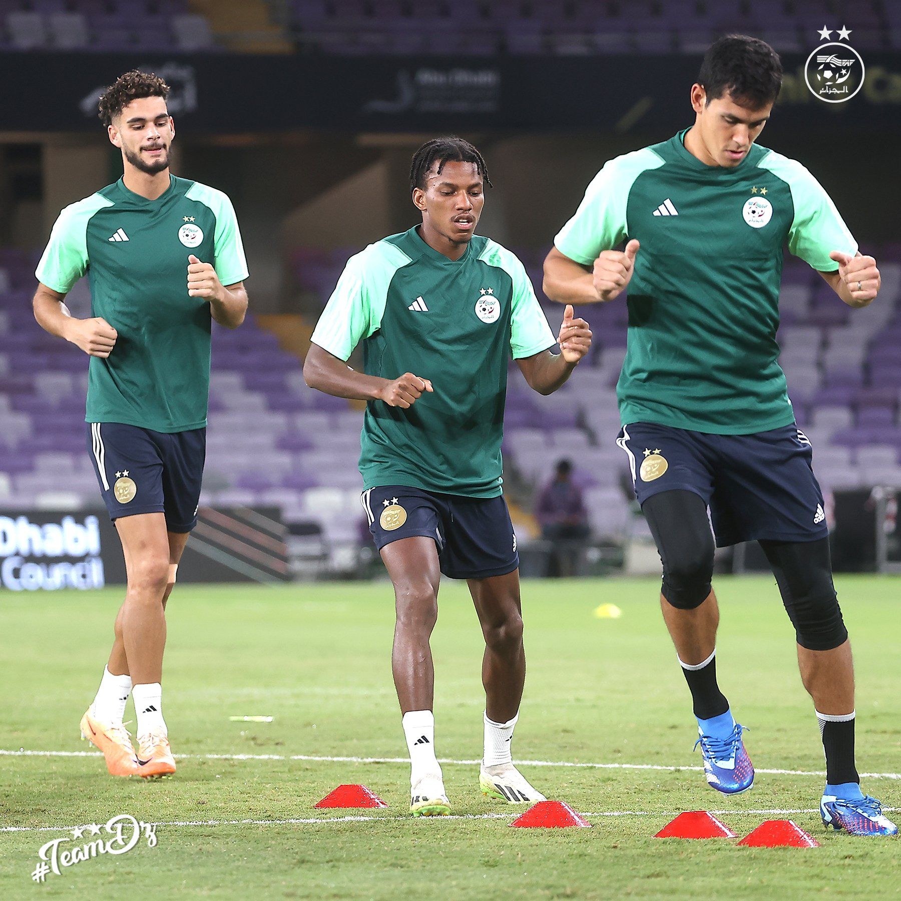 منتخب الجزائر (1) منتخب الجزائر (1)
