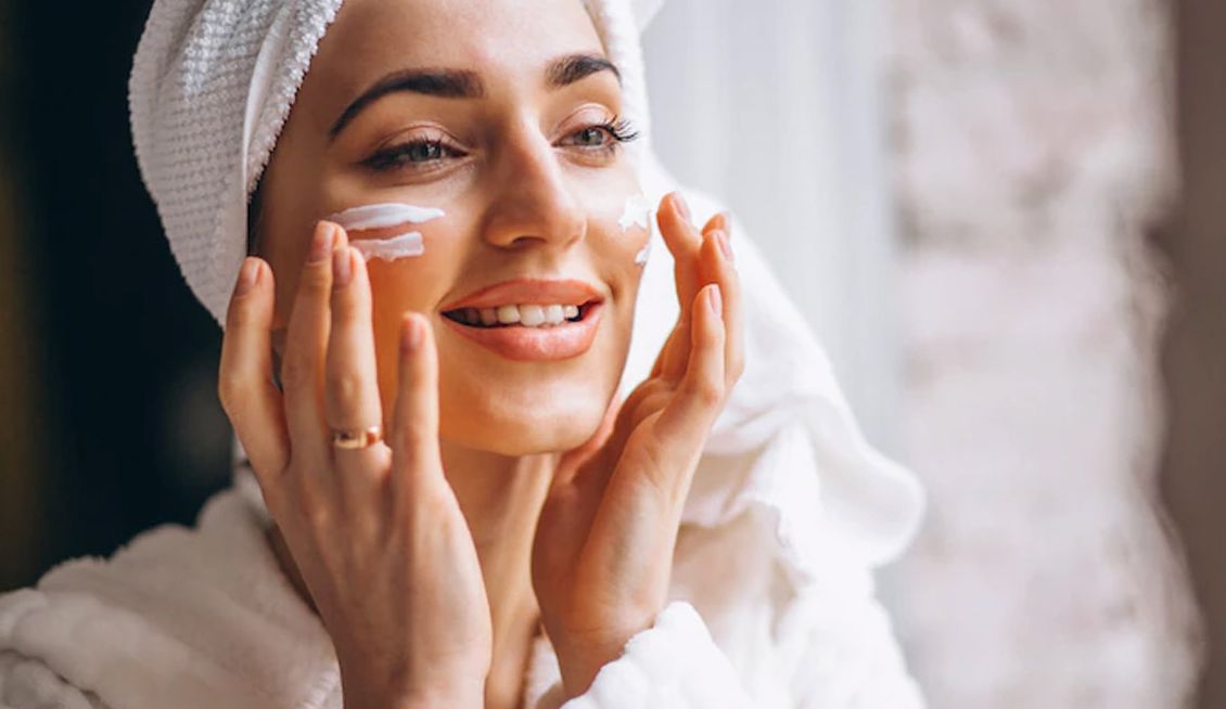 طرق طبيعية للحصول على بشرة نضرة وصحية طرق طبيعية للحصول على بشرة نضرة وصحية