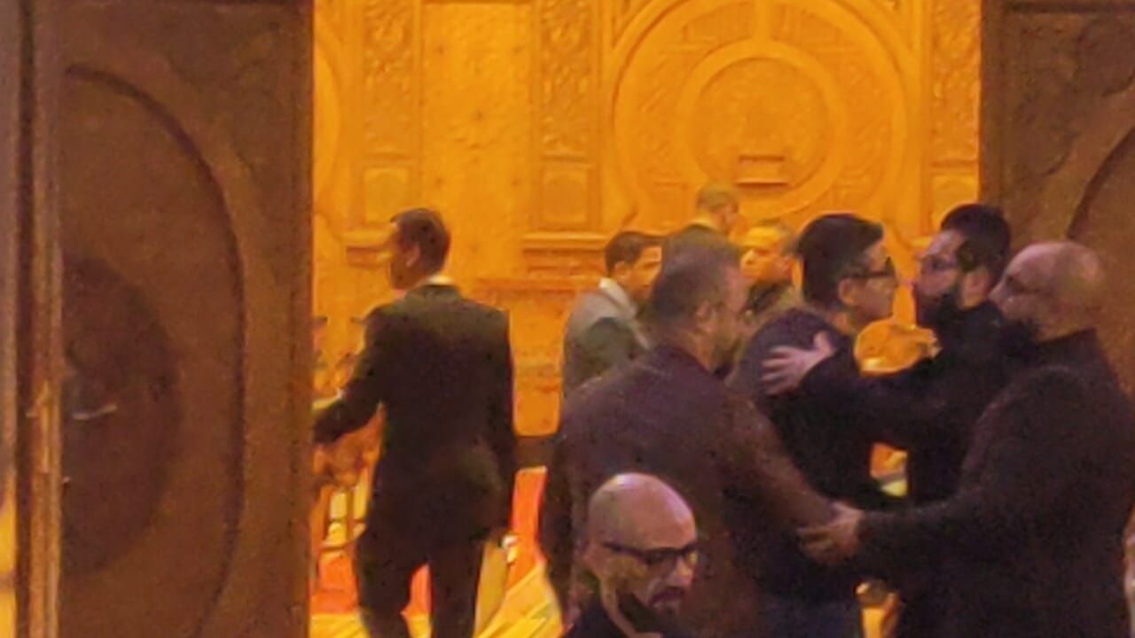 عزاء شقيق احمد حلمي (1) عزاء شقيق احمد حلمي (1)