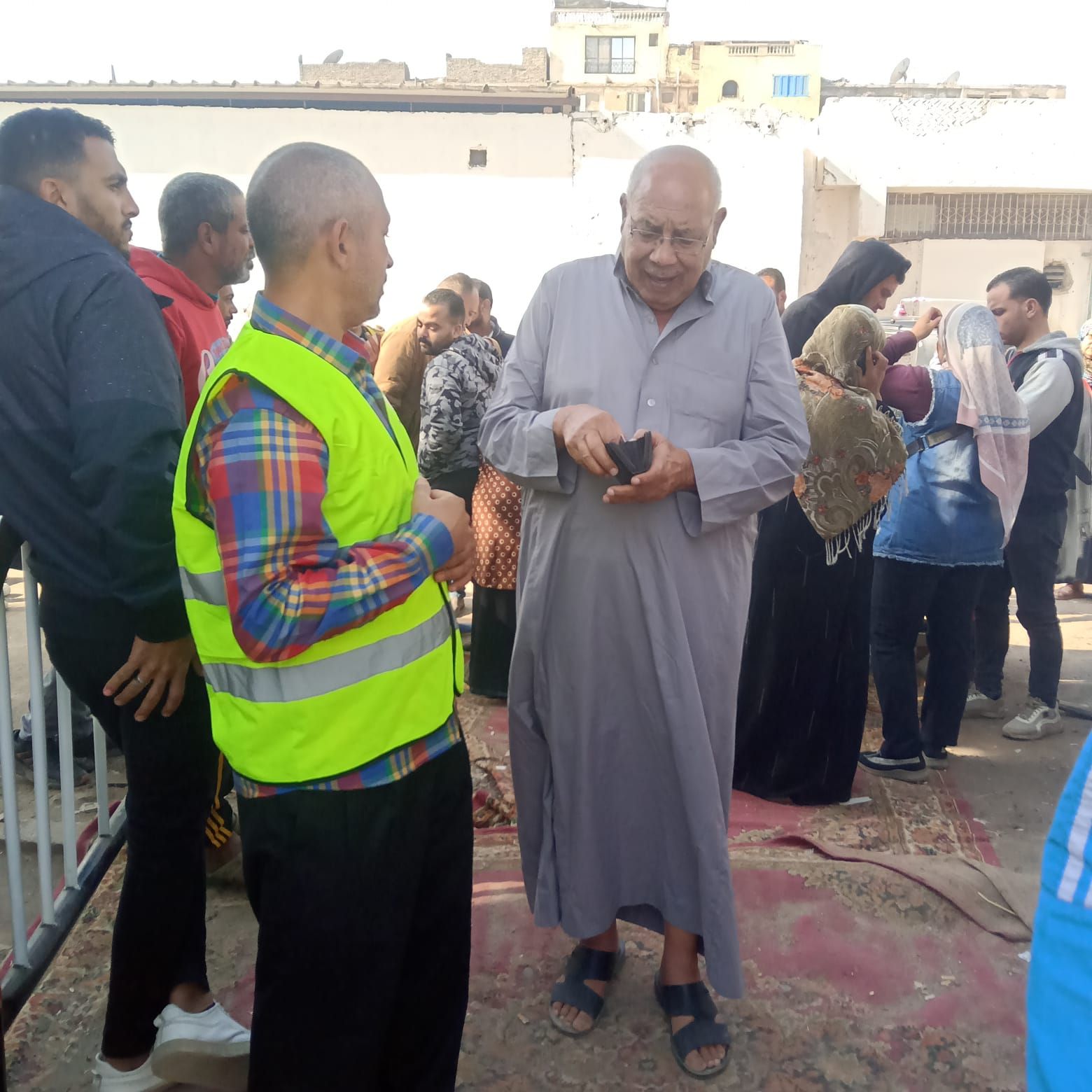 مساعدة الناخبين فى مصر القديمة مساعدة الناخبين فى مصر القديمة