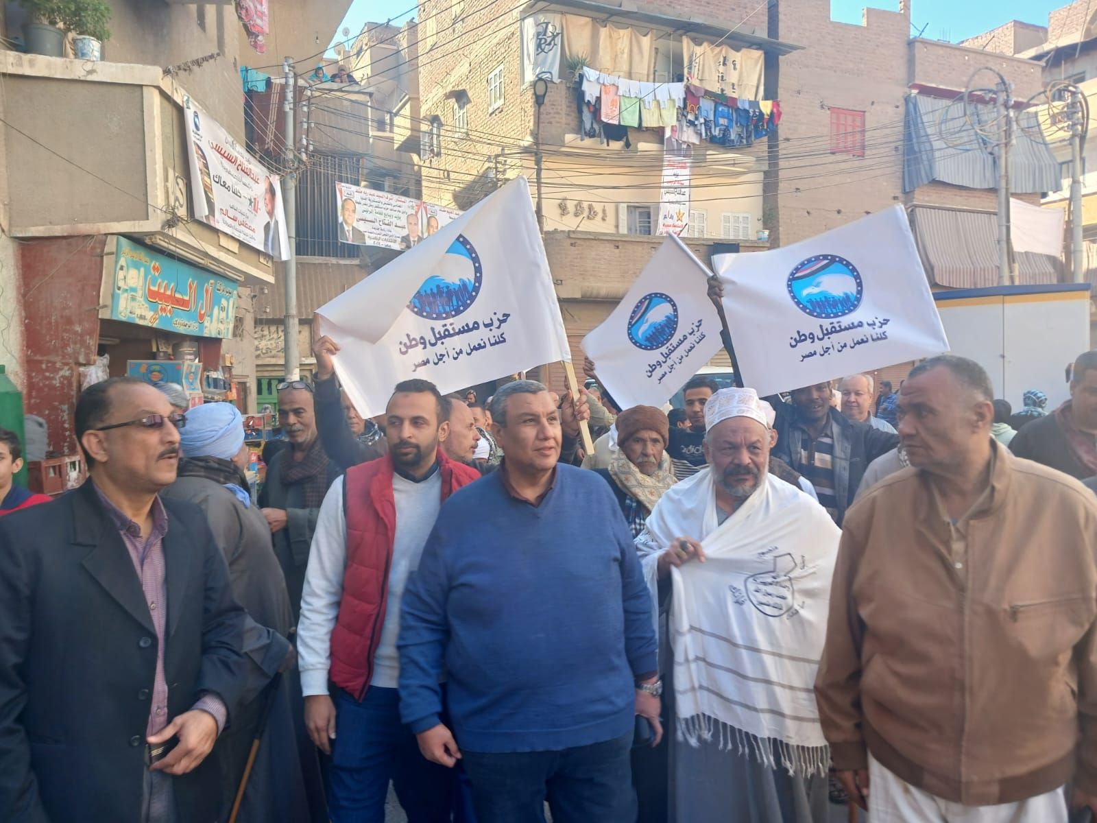 وكيل لجنة الخطة والموزانه بمسيرة فى سوهاج وكيل لجنة الخطة والموزانه بمسيرة فى سوهاج