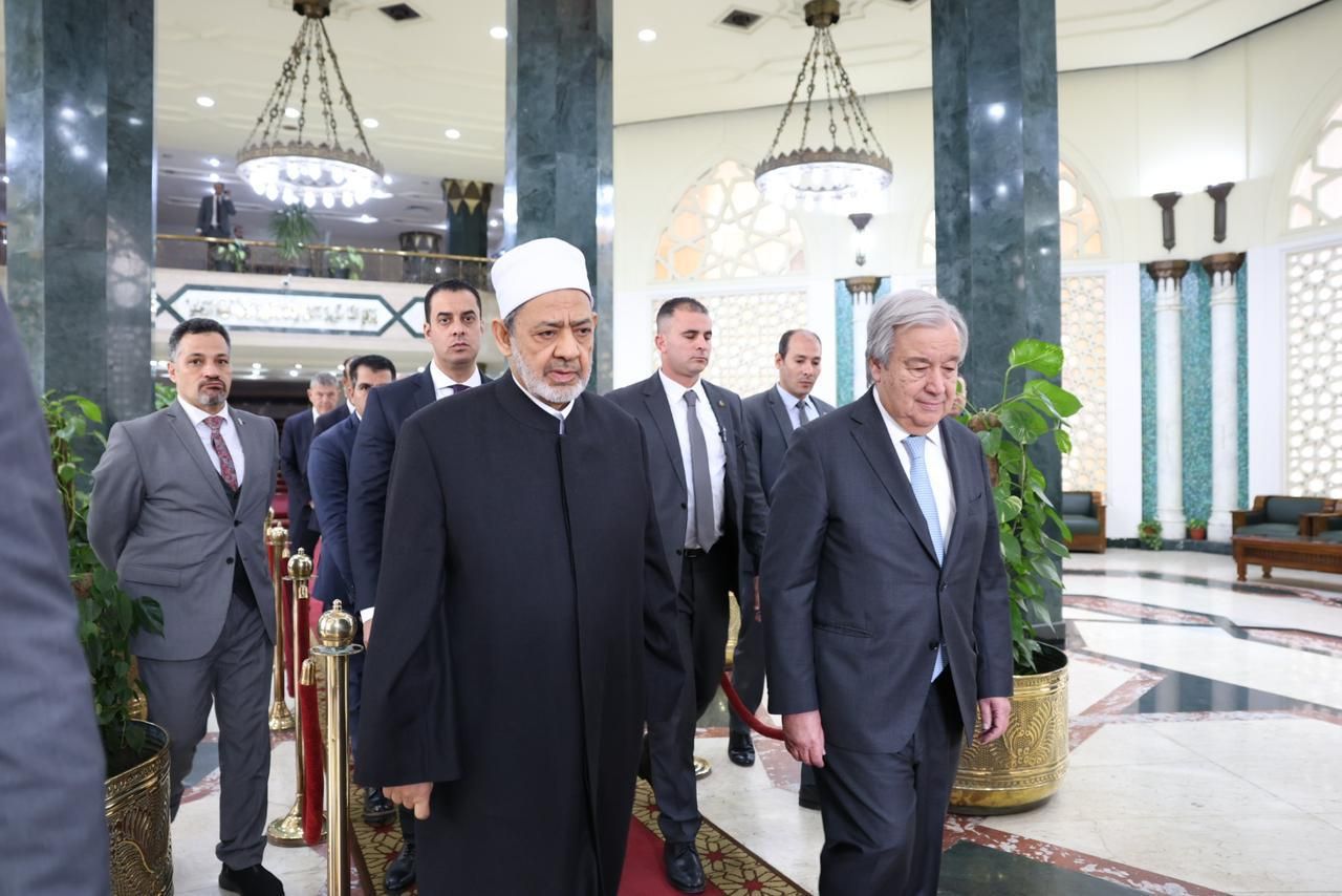 شيخ الأزهر لأمين عام الأمم المتحدة: ما يحدث في غزة يهدد بهدم جهود التواصل
