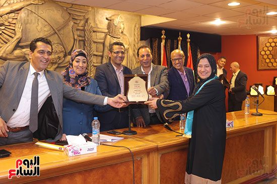 احتفالية عيد الام بنقابة الصحفيين (13) احتفالية عيد الام بنقابة الصحفيين (13)