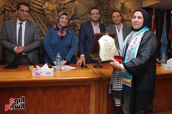 احتفالية عيد الام بنقابة الصحفيين (19) احتفالية عيد الام بنقابة الصحفيين (19)
