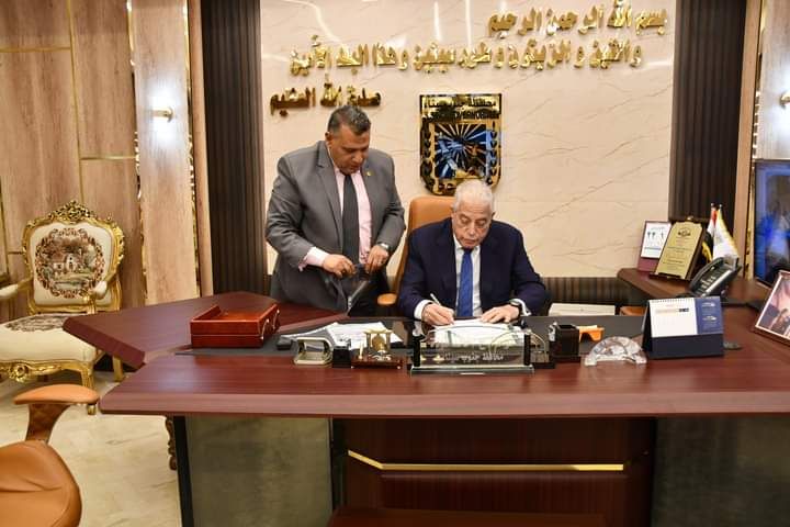 محافظ جنوب سيناء يصدق على حاله قرار تصالح مخالفات طور سيناء (2) محافظ جنوب سيناء يصدق على حاله قرار تصالح مخالفات طور سيناء (2)