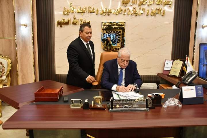 محافظ جنوب سيناء يصدق على حاله قرار تصالح مخالفات طور سيناء (3) محافظ جنوب سيناء يصدق على حاله قرار تصالح مخالفات طور سيناء (3)