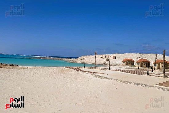 شاطئ روميل مقصد المصطافين في مطروح شاطئ روميل مقصد المصطافين في مطروح