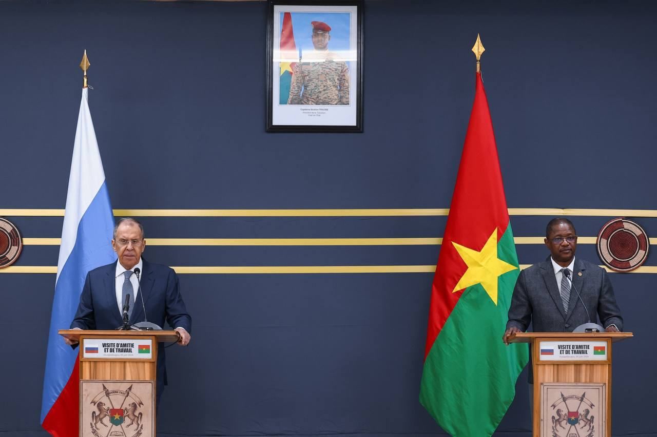 de64800283.jpg