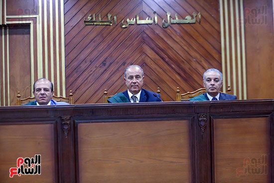 المستشار وجدي عبد المنعم رئيس هيئة المحكمة والمستشار وجدي عبد المنعم والمستشار وائل عمران المستشار وجدي عبد المنعم رئيس هيئة المحكمة والمستشار وجدي عبد المنعم والمستشار وائل عمران