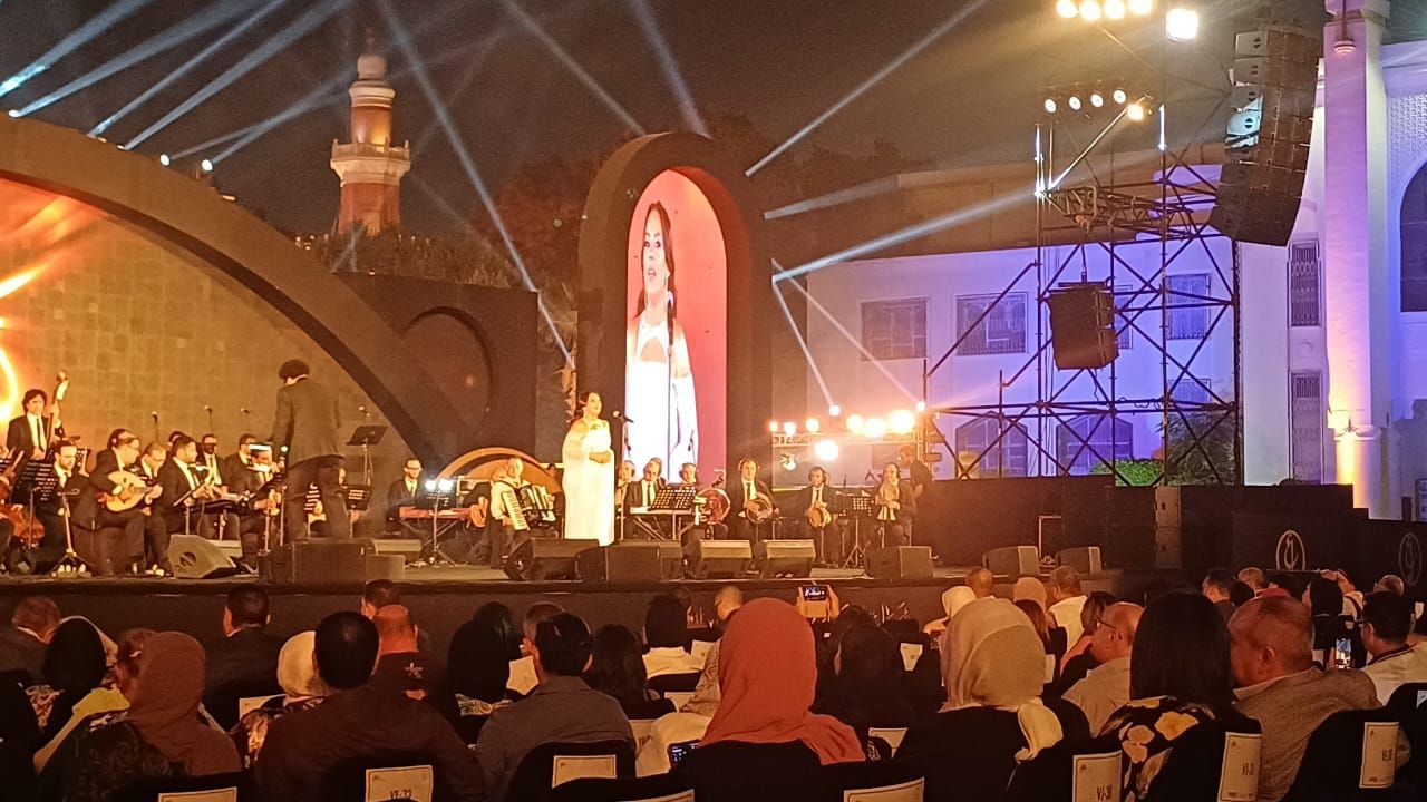 مروة ناجى تبدأ حفلها بأغنية في يوم وليلة بحفل مهرجان الموسيقى العربية (1) مروة ناجى تبدأ حفلها بأغنية في يوم وليلة بحفل مهرجان الموسيقى العربية (1)