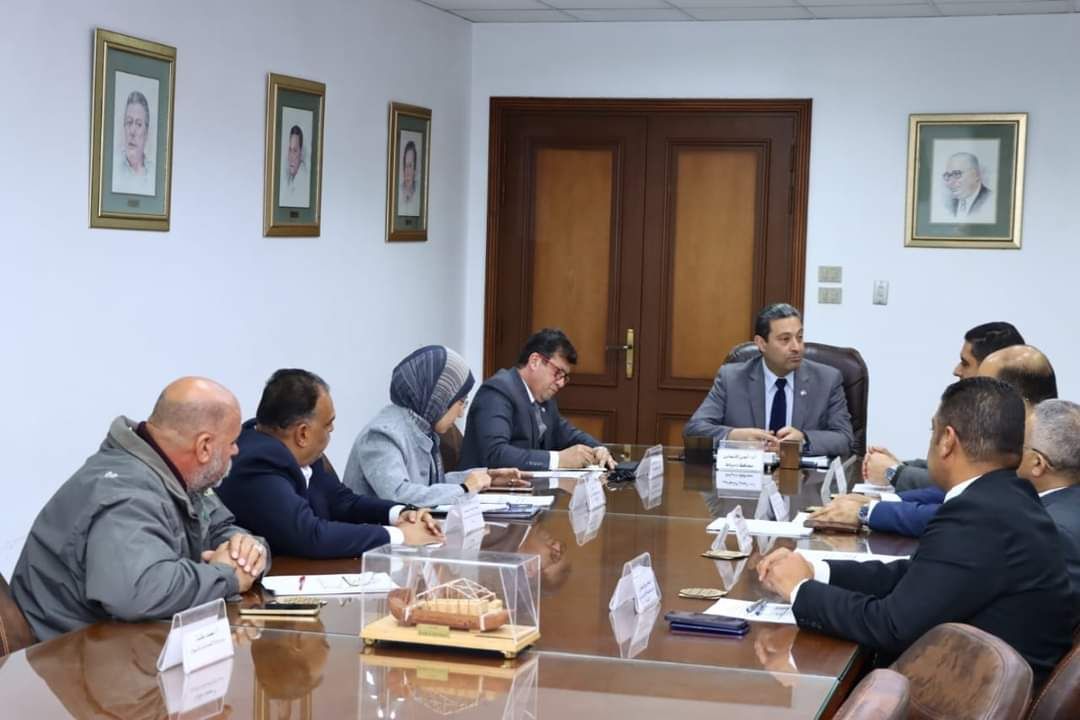 محافظ دمياط يرأس اجتماع الهيئة الإقليمية لتنشيط السياحة بدمياط