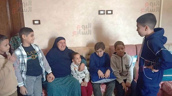 الأبلة-نادية-مع-الأطفال الأبلة-نادية-مع-الأطفال