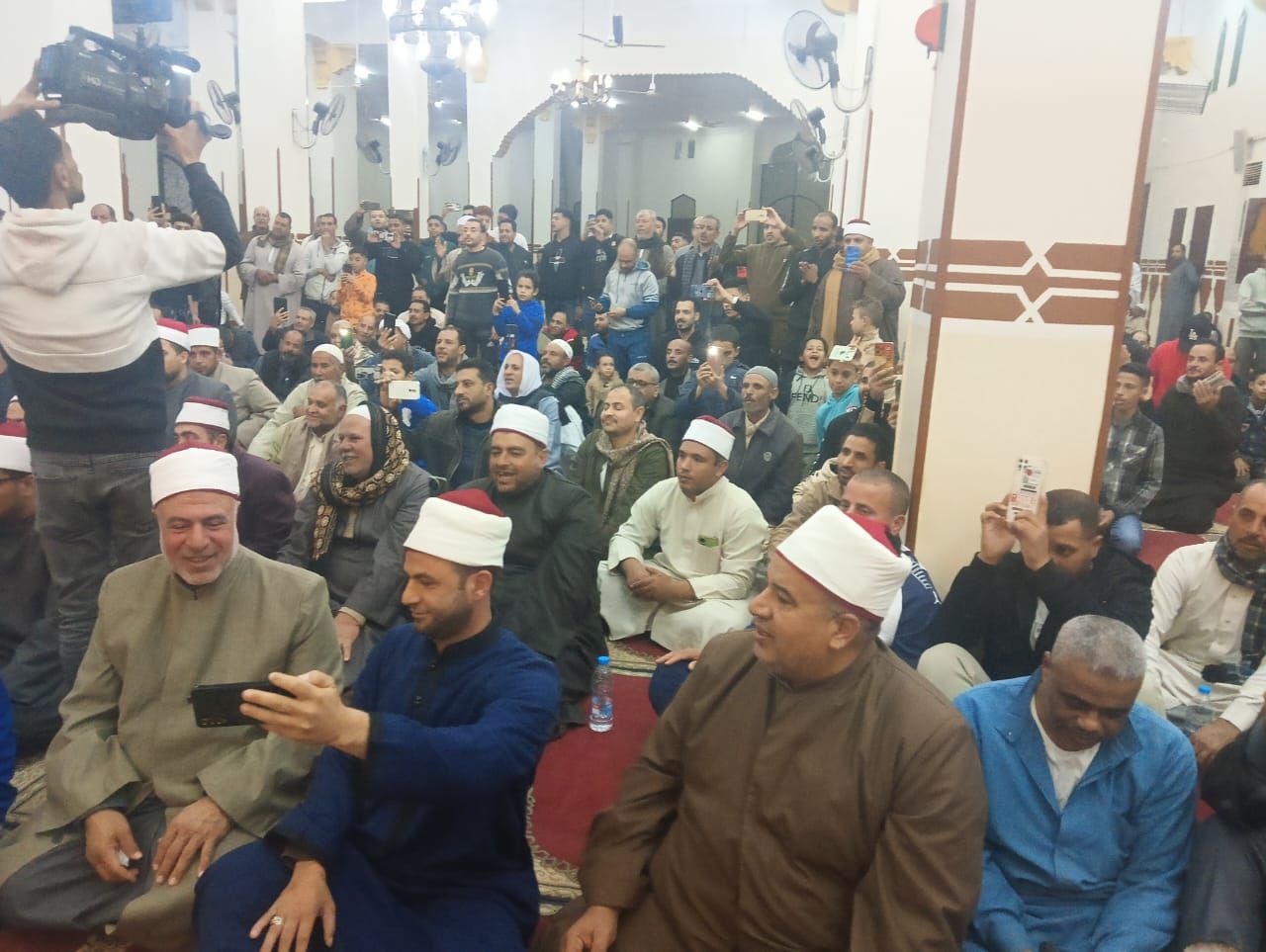 أمسية دينية فى المسجد الكبير بالقنطرة غرب أمسية دينية فى المسجد الكبير بالقنطرة غرب