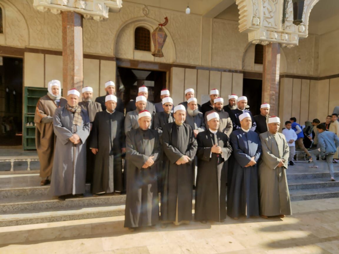 قافلة دعوية تنطلق من المسجد الشرقي بقرية دقلت قافلة دعوية تنطلق من المسجد الشرقي بقرية دقلت