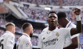 ماذا قدم فينيسيوس أمام برشلونة قبل موقعة نهائي كأس السوبر الإسباني؟