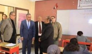 محافظ سوهاج يتفقد لجان امتحانات الشهادة الإعدادية