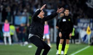 مورينيو يرغب في العودة إلى الدوري الإنجليزيذكر تقرير إخباري أن البرتغالي جوزيه مورينيو، المدير الفني لفريق روما الإيطالي لكرة القدم، يرغب في العودة للتدريب في الدوري الإنجليزي الممتاز.وأوضحت ...