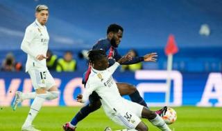 رجل برشلونة أمام ريال مدريد: علينا الاحتفال بهذا الفوز العظيم